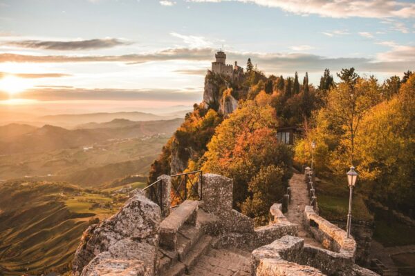 Settembre a piedi: 7 cammini italiani per ritrovare il piacere di viaggiare lentamente - Italian Traditions